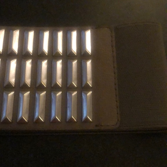 BCBG grey studded stretch belt - Picture 3 of 4